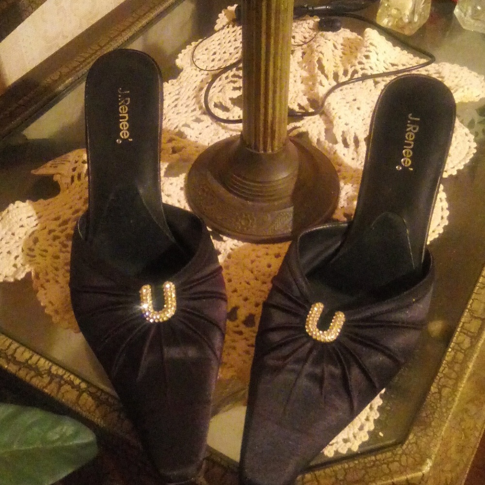 Size 10 Beautiful dress mule